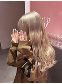 ホワイトミルクティーベージュ/ウェーブ巻き/ロング