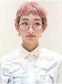ショートヘア　ピンクベージュ