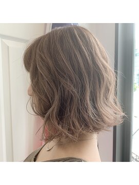 オーストヘアーモニカ 梅田茶屋町2号店(Aust hair Monica) ☆ハイライトピンクベージュ☆