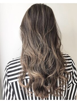 モードケイズブリエ(MODE K's Briller) バレイヤージュスタイル