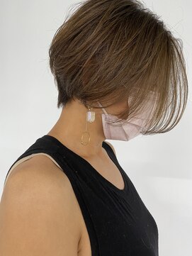 スティードトーキョー(Steed Tokyo) highlight beige/short bob