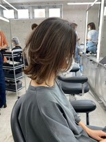 イキ 表参道(iki omotesando)&nbsp;モード/無造作ウェーブ/大人ガーリー[表参道駅]