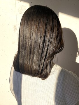 ヴェイン 渋谷(vain) ブリーチなしグレージュ ワンカール大人ミディアム