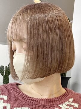 ウィコ 新宿(WICO) ミルクティーブラウン新宿駅グレーベージュ/レイヤーロング/黒髪