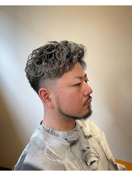 アーマイゼ(Ameise) メッシュ　パーマ