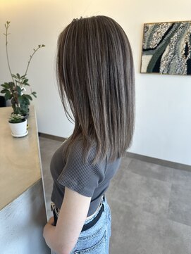 フェーディン(fa/din) ハイライトスモーキーベージュ