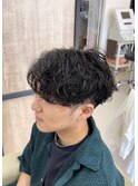 刈り上げツーブロック波巻きスパイラルパーマメンズマッシュ