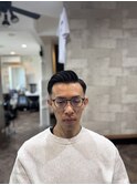 バーバースタイル　スキンフェード　サイドパート