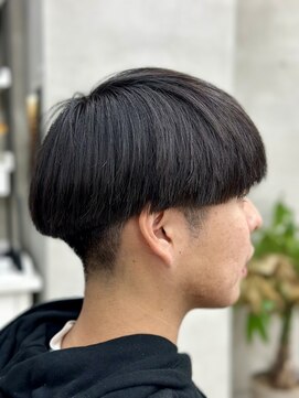 レヴィア(REVIA) メンズカットマッシュショート刈り上げツーブロック