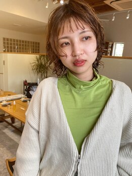 エナ(ena.)の写真/髪質を見極めたパーマで、扱いやすく再現性の高いスタイルに☆パーマで失敗したくない方にオススメです！