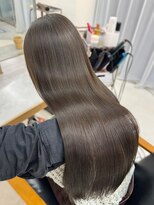 エクラ(ECLAT)&nbsp;オリーブグレージュ×縮毛矯正