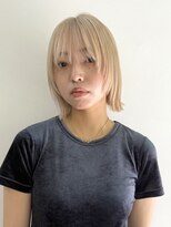 サンクプロジェクト(cinq PROJECT)&nbsp;ハイトーン切りっぱなしショートボブホワイトブロンドベージュ