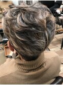 グレーヘアMIXニュアンスショートスタイル