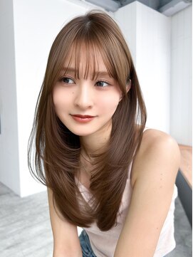 顔周りレイヤーロングフェイスフレーミング前髪カット_F21065