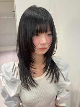 アドネ プライム(adne prime) ミディアムレイヤー×くびれミディアム×シャギーカット|栄