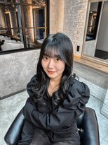 ウィローズ(WILLOW'S)&nbsp;暗髪×顔まわりレイヤーの韓国風くびれロング