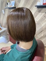 ルネッサンスヘアー ラファエロ(RAFFAELLO) ボブ 赤味を抑えたアッシュブラウン 艶カラー