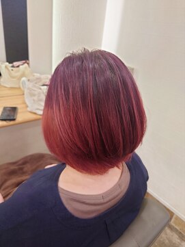 アペルト(aperto) ブリーチ履歴あり、グラデーション