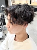 センターパートツイストスパイラルパーマメンズマッシュパーマ