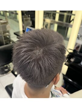 エアー 銀座タワー(AIR) メンズショートスタイル/刈り上げ/ハイトーン/ダブルカラー