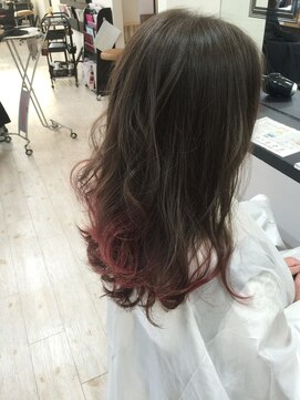 リアン(Lien) ピンクグラデーション×オリーブグレージュ/裾カラー/個性的