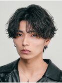 無造作ツイストスパイラルミディアムパーマ黒髪マッシュウルフ