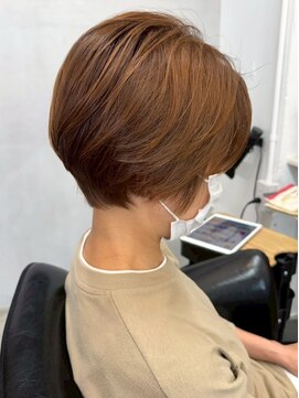 イン(in.) <1>40代女性×ママ×ショート×似合わせカット・艶カラー