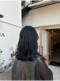ブラック×大人くびれミディ
