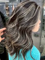 オニキス(ONYX)&nbsp;R110 白髪白髪ぼかしハイライトバレイヤージュ50代ミディアム