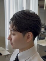 アコロン(acoron.)&nbsp;センターパート/ニュアンスパーマ/毛流れ/池袋メンズカット