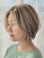 ミント(minto)&nbsp;ダブルカラー＆ブリーチ透明感ベージュ大人可愛いショートボブ