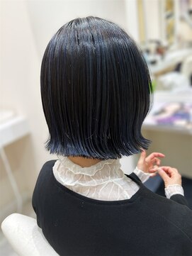 レ セゾン(Les Saisons) 《大人モード◎》アイスブルー×大人ボブ