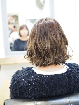 コニ(Coni) ♪Coni♪外ハネウェーブBOB