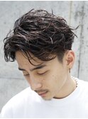 無造作パーマセンターパートセンター分けツーブロック刈り上げ