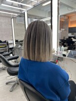 イキ 表参道(iki omotesando)&nbsp;モード/無造作ウェーブ/大人ガーリー[表参道駅]