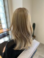 カルゥグラッシー(KALOU glassi)&nbsp;透明感ハイトーンベージュ【瀬口】