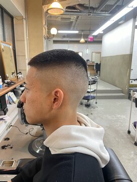メリケンバーバーショップ フクオカ(MERICAN BARBERSHOP FUK) Buzz