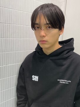 ハニー 町田(HONEY) 黒髪　韓国マッシュ　ストレートヘア　スーツヘア　町田