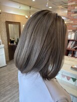 ヘアアンドメイクグラチア(HAIR and MAKE GRATIAE)&nbsp;【ミディアムハイトーン♪】シルバーグレー☆