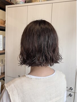 ハロ 蕨(HALO) ボブパーマ《田中萌菜》