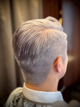 ヒロギンザバーバーショップ 神楽坂店(HIRO GINZA BARBER SHOP) イケオジサイドパート