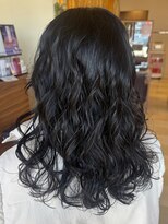 アメリ バイ アピッシュ(Amelie by apish)&nbsp;コテ巻き風パーマ韓国風パーマミディアムパーマ前髪パーマ