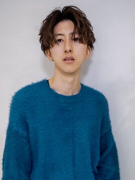 イル(ill) スパイラル メンズ センターパート マッシュ