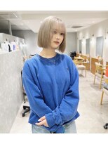チェレ ブラン 堺東店(Chere brun) ミニボブ×ホワイトベージュ×ブリーチカラー