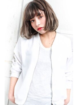 メリケンビューティーパーラー コウベ(MERICAN BEAUTY PARLOR KOBE) 【ハイトーンアッシュ×ハイライト×ローライト】千葉　絵里花