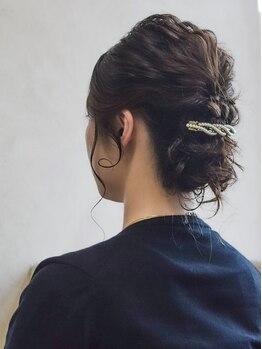 プーニョ(PUNO)の写真/ゆるっと可愛いヘアセットも、崩れにくいから可愛いが続く!!大切な一日は、PUNOで最高の魔法をかける…♪