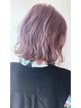 ピクチャー(PICTURE) シアーピンク／ブリーチ／ボブ／ダブルカラー／リタッチ