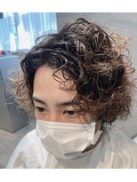 リー 京橋(Lee)&nbsp;> > > スパイラルパーマ < < < 新出奈津樹