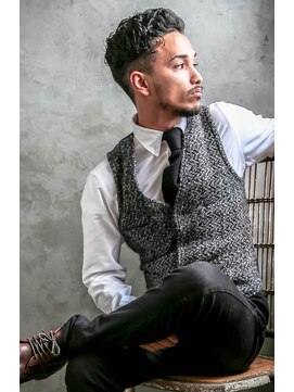 メリケンバーバーショップ フクオカ(MERICAN BARBERSHOP FUK) ビジネスツーブロックくせ毛風パーマかき上げトランクスヘア