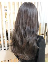 モルニ(MORNI)&nbsp;アッシュグレー_マロンベージュ Aラインボブ かきあげ